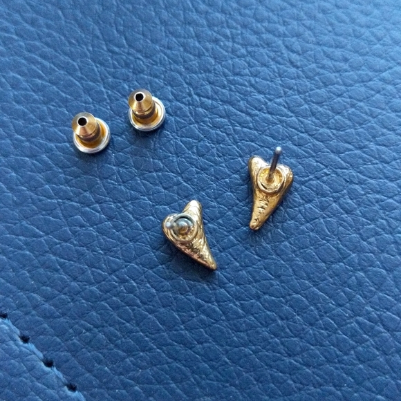NWT Pilgrim Love Little Heart Stud Earrings - Picture 5 of 8